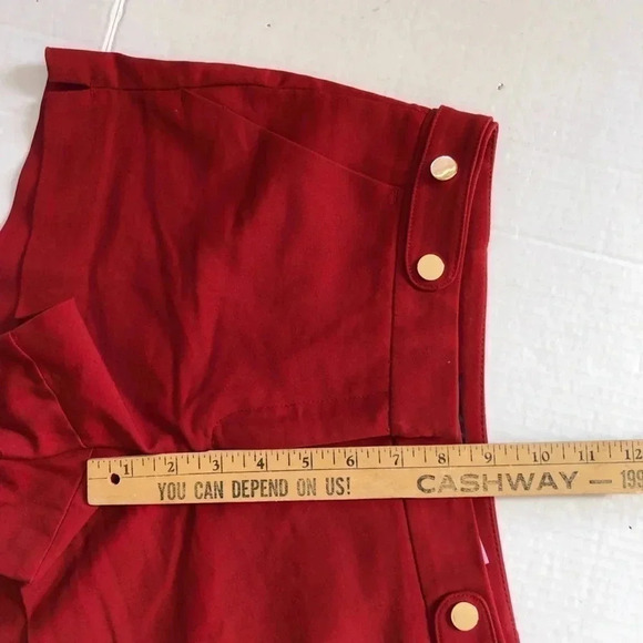 Button Detail Shorts - Picture 8 of 9